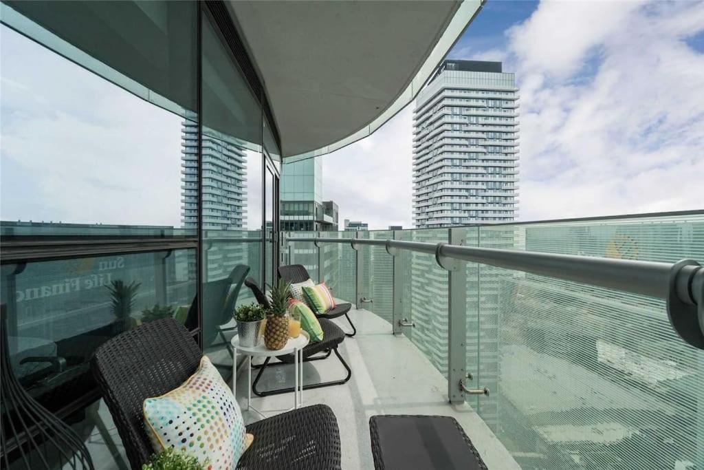 New Superior Lakeview Luxury Top Floor 3-Bedroom Suite On 48Th Floor Toronto Exterior foto
